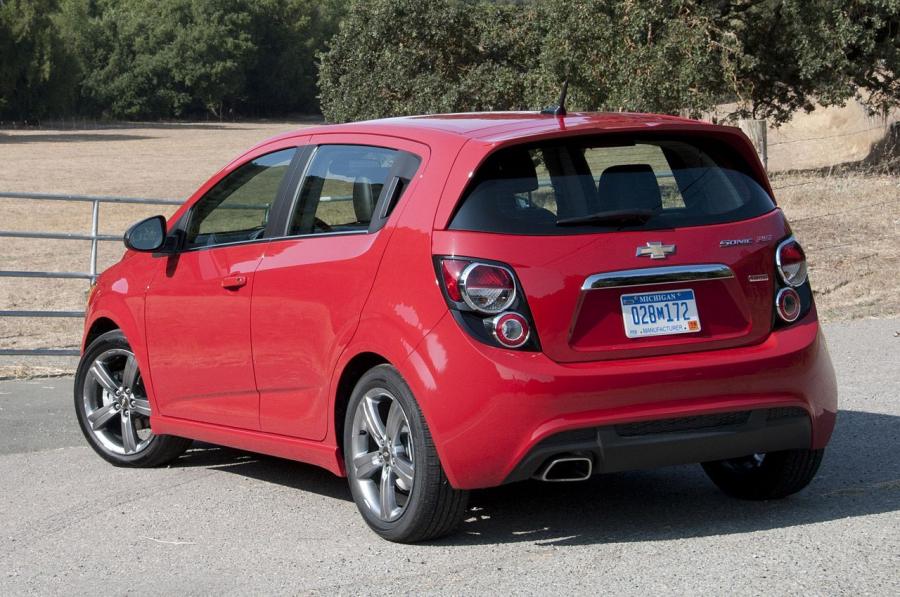  Chevrolet Sonic RS 2013 года  (фото 24 из 55)
